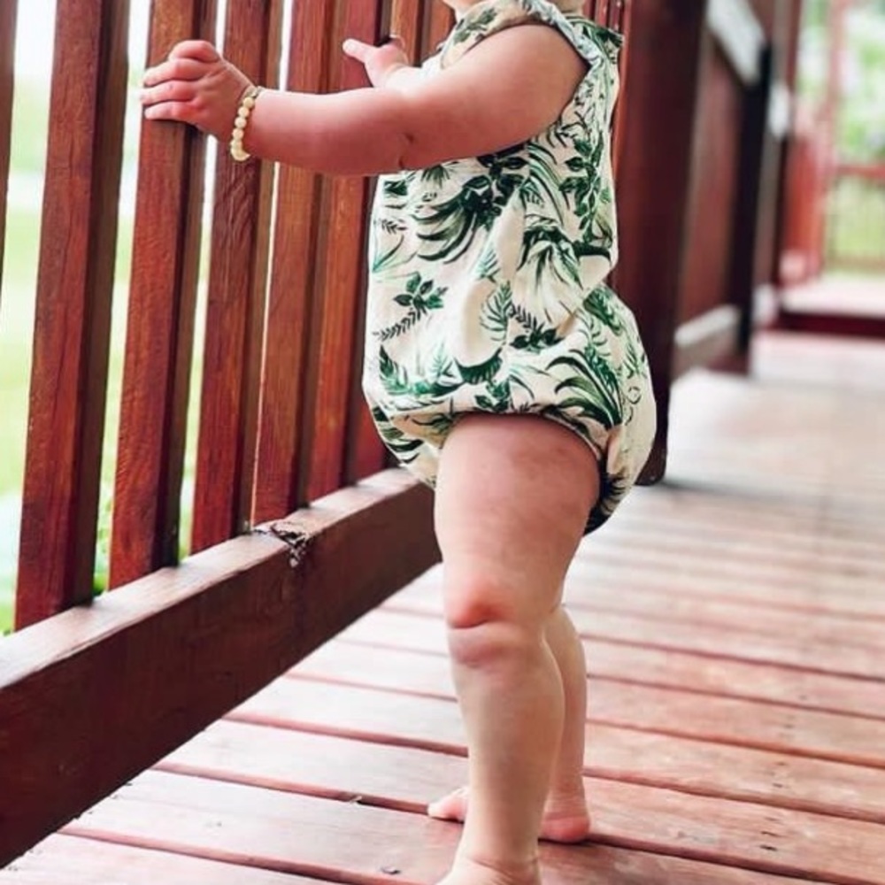 2 Rompers - Picture 4 of 5